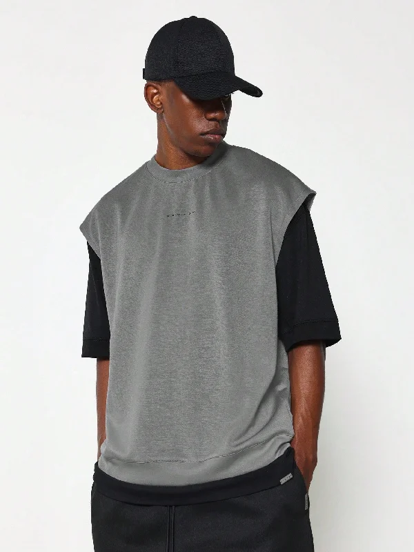 Savings Soar This Weekend Regular Fit Sleeveless High Neck Sweatshirt With Small Graphic Print Savings Soar This Weekend Regular Fit Sleeveless High Neck Sweatshirt With Small Graphic Print