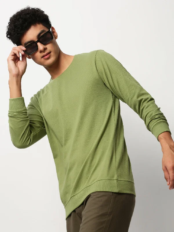 Weekend Deals That Amaze Men Green Solid Casual Sweatshirts