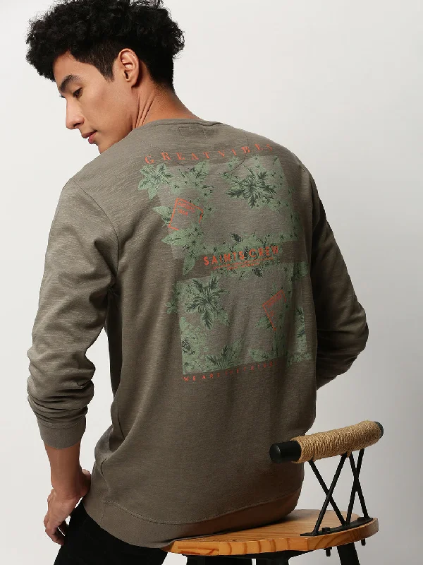 Make Your Weekend Count with Savings Men Green Graphics Casual Sweatshirts