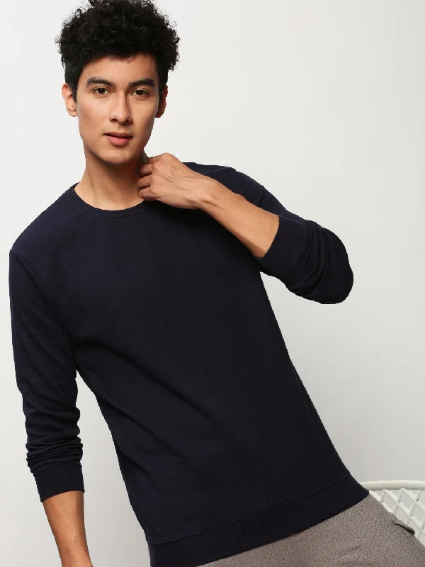 Low Price Men Blue Solid Casual Sweatshirts